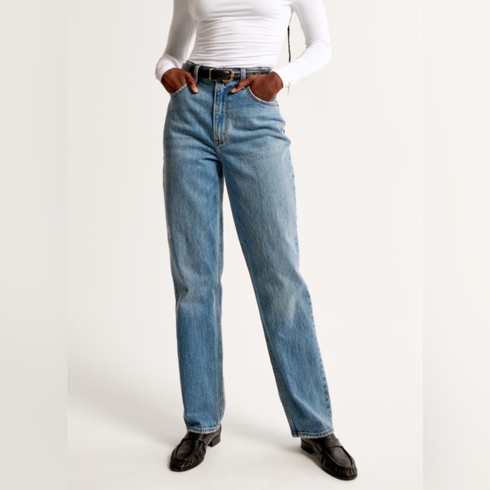 Abercrombie & Fitch The 90s Straight Leg Jeans